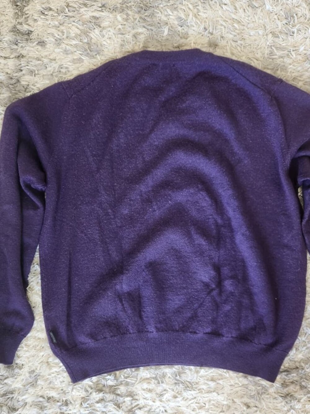 HUGO BOSS Men's Deep Purple V-Neck Long Sleeve Sweater Logo